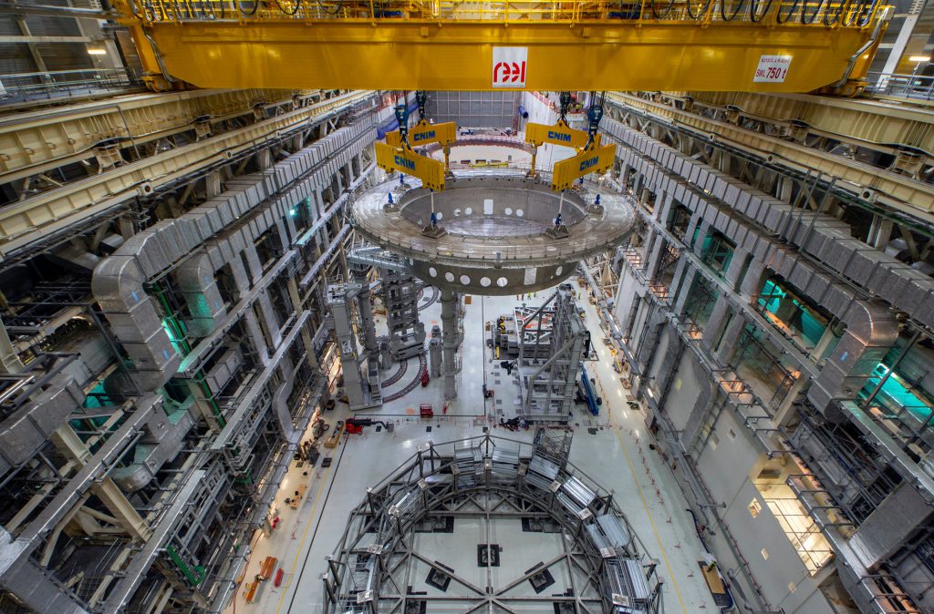 ITER Cryostat lift-off