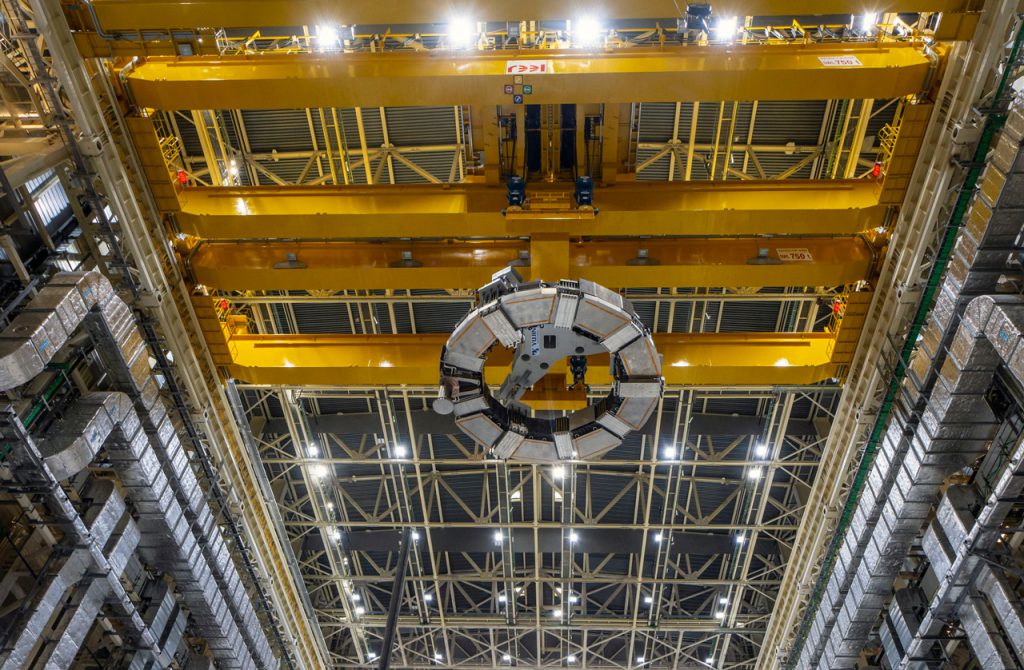 Lift-off of the sixth ITER PF coil