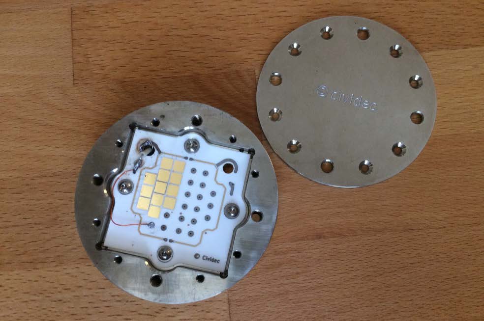 Scale 1 prototype of the CVD diamond detector.
