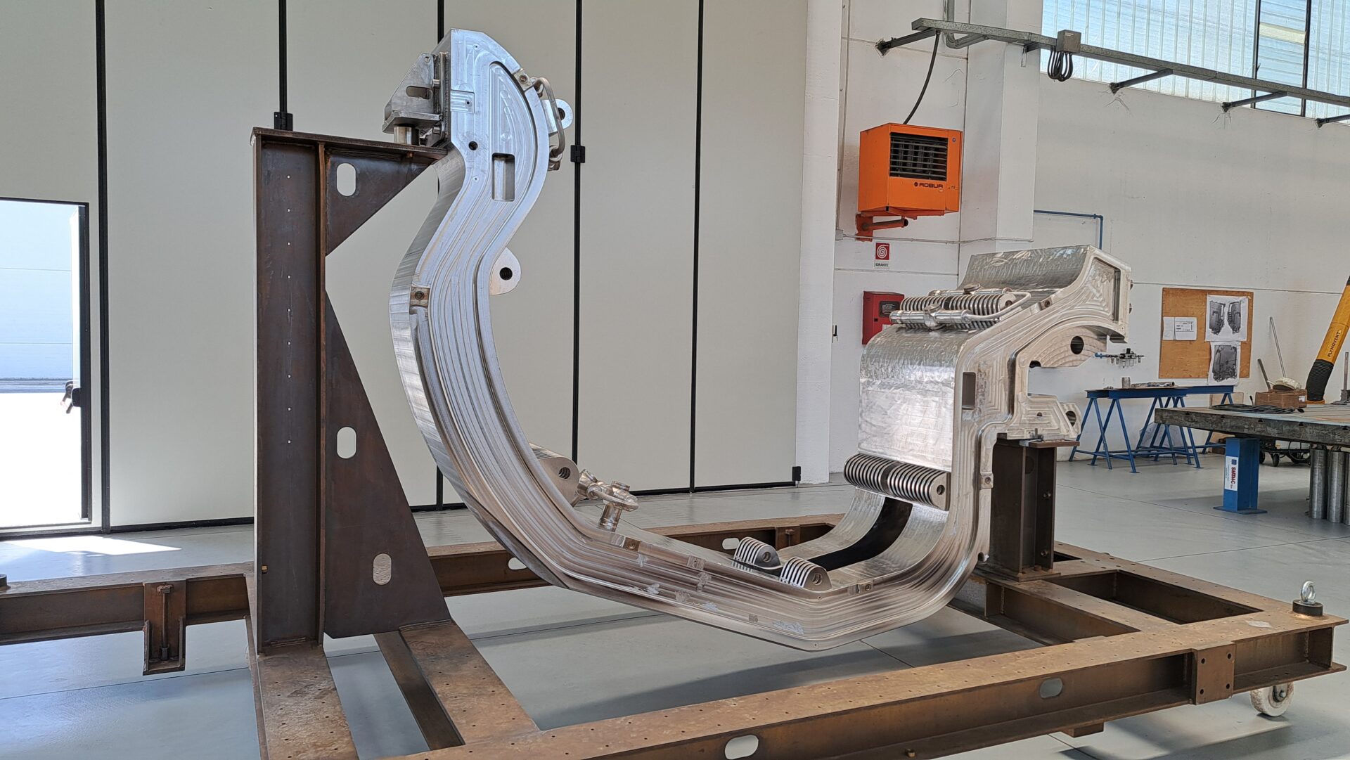 One of the four cassette body units manufactured by the consortium SIMIC-CNIM. ©SIMIC