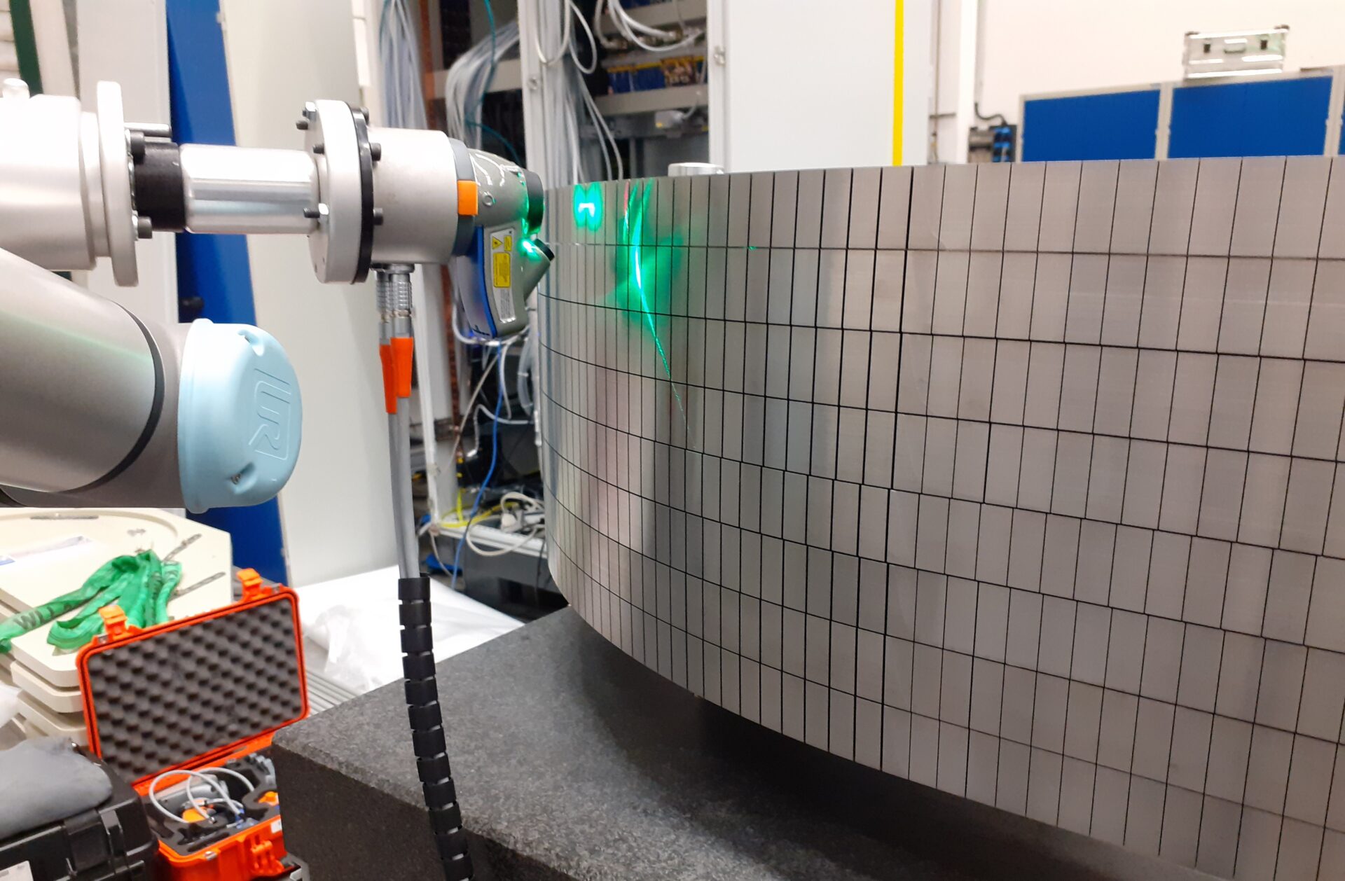 Metromecánica’s tool was used to measure with precision the Inner Vessel Target prototype by Research Instruments in 2020. ©RI